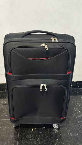 Maleta de viaje negra