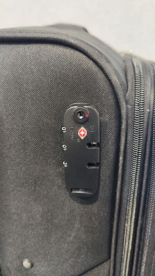 Maleta de viaje negra