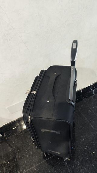 Maleta de viaje negra