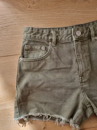 Pantalón corto vaquero verde talla S - Pull & Bear