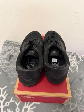 Zapatillas Vans Brooklyn Ls Negras