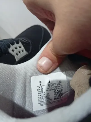 Zapatillas Jordan Negras y Rojas 41