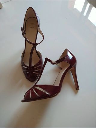 Sandalia / zapatos mujer Zara tacón granate