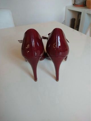 Sandalia / zapatos mujer Zara tacón granate