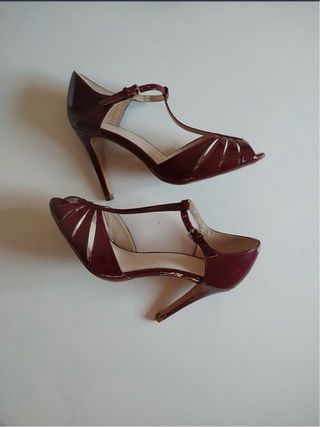 Sandalia / zapatos mujer Zara tacón granate