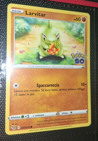 Lotto Pokémon Tyranitar, Pupitar e Larvitar