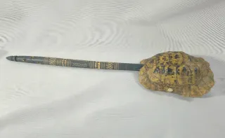 Estructura de guitarra africana Gunibri.