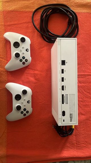 Xbox Series S Blanca + 2 Mandos