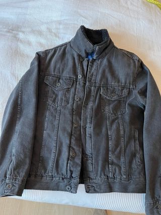 Cazadora vaquera Zara negra