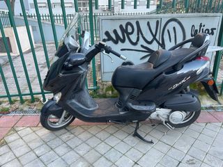 Kymco Grand Dink 125 Negra