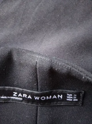 Falda short negro volantes