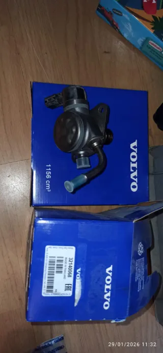 Bomba de gasolina motor Volvo B4204T