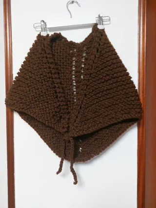 Toquilla tejida marrón niña