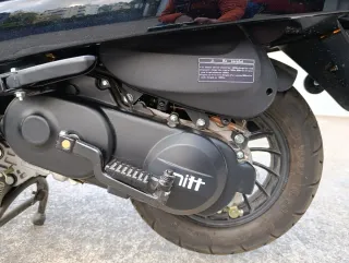 Ciclomotor Mitt 50cc Negro y Beige