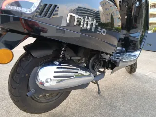 Ciclomotor Mitt 50cc Negro y Beige