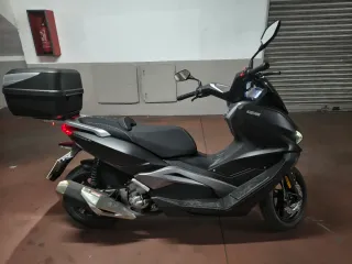 Keeway Vieste 300 Maxi Scooter Negra/Gris