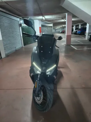 Keeway Vieste 300 Maxi Scooter Negra/Gris