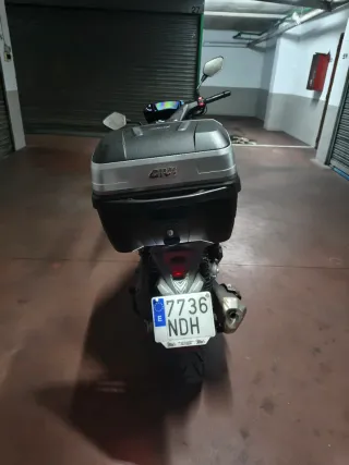 Keeway Vieste 300 Maxi Scooter Negra/Gris