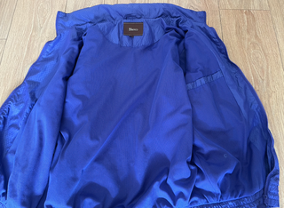 Chaqueta impermeable morada