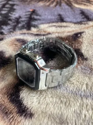 Reloj tipo Casio metálico - Talla única