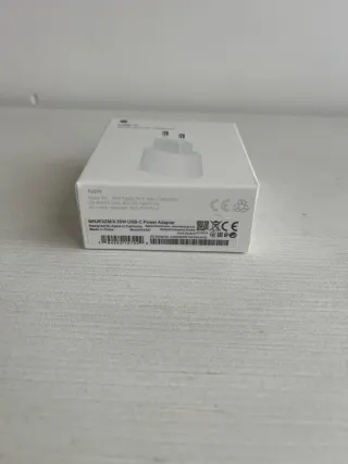 Adaptador de corriente Apple USB-C 35W