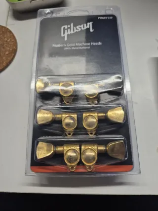 Clavijeros Gibson PMMH-025 Dorados