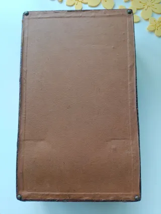 Scatola per sigari in pelle sbalzata, anni '70