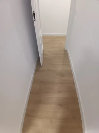 Colocación de parets y tarimas de madera