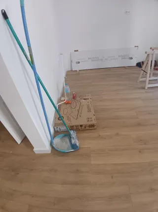 Colocación de parets y tarimas de madera