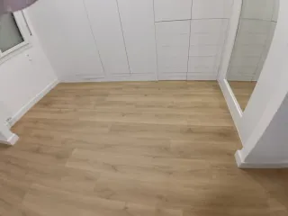 Colocación de parets y tarimas de madera