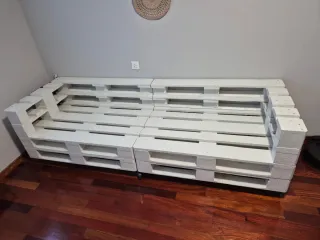 Sofá de Palets Blanco con ruedas