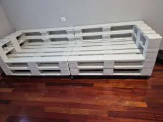 Sofá de Palets Blanco con ruedas
