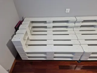 Sofá de Palets Blanco con ruedas