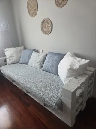 Sofá de Palets Blanco con ruedas