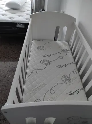 Cuna blanca con osito sweet bear