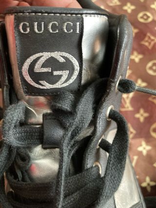 GUCCI ZAPATILLAS NEGRAS Y PLATAEADO