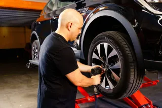 Busco Mecánico para trabajos en Nave