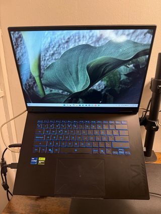 Portátil Gigabyte A16 Negro/Gris