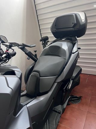Honda ADV 350 Maxi Scooter Negra/Gris
