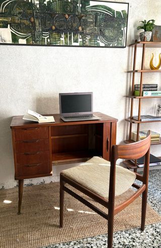 Vintage pequeño aparador Escandinavo Mid Century