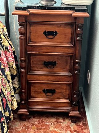 Mesita de noche de madera con mármol  2 unidades