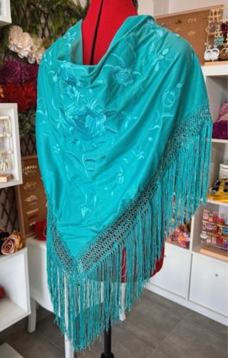 Mantoncillo bordado feria azul turquesa
