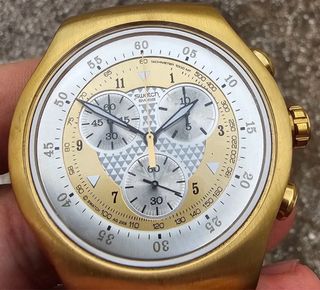 Reloj Swatch Irony Chrono XL Dorado