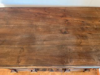 Escritorio antiguo de madera