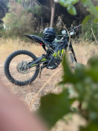 Surron Light Bee X Negra y Amarilla