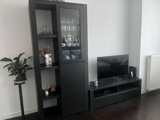 Mueble de salón wengue con cristal