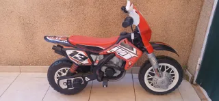 Moto a batería infantil estilo motocross