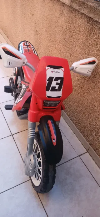 Moto a batería infantil estilo motocross