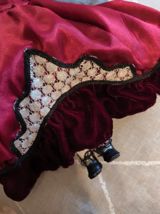 Muñeca de porcelana antigua
