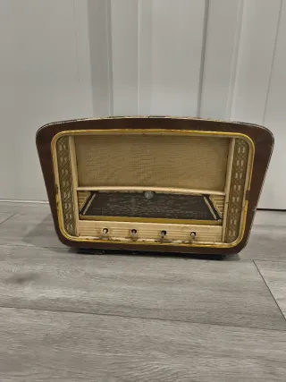Radio Maite Modelo 355-A Beige/Marrón